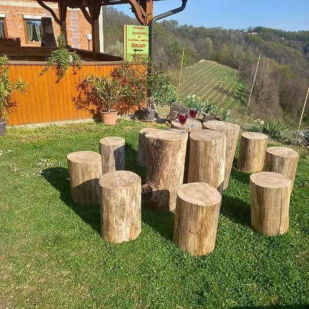 Turisticno - Izletniska Kmetija Zerjav 팜스테이