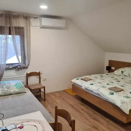 Turisticno - Izletniska Kmetija Zerjav مزرعة للإقامة Brežice