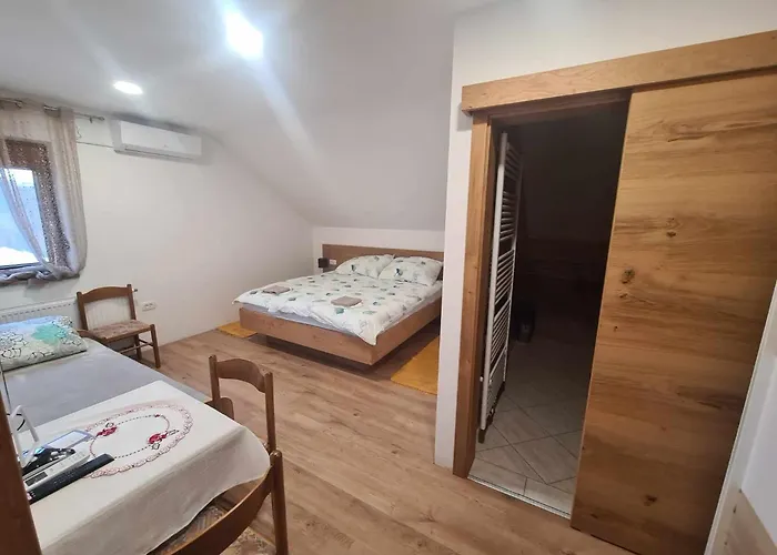 Turisticno - Izletniska Kmetija Zerjav Farma